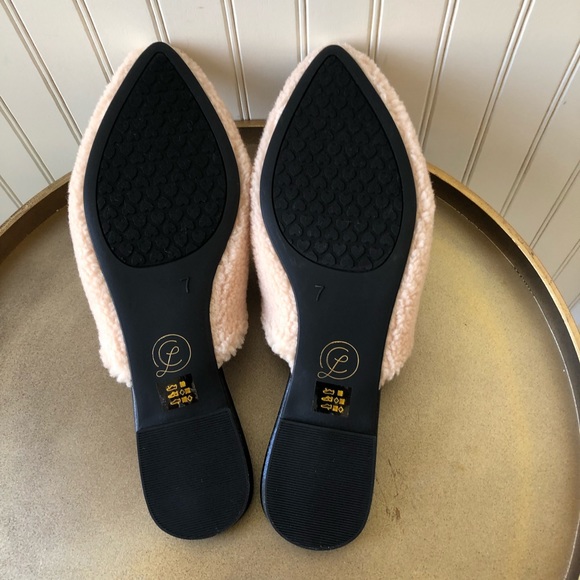 CHINESE LAUNDRY | EASTON MULE IN NATURAL FAUX FUR | SZ: 7 | NWOT - Picture 7 of 8